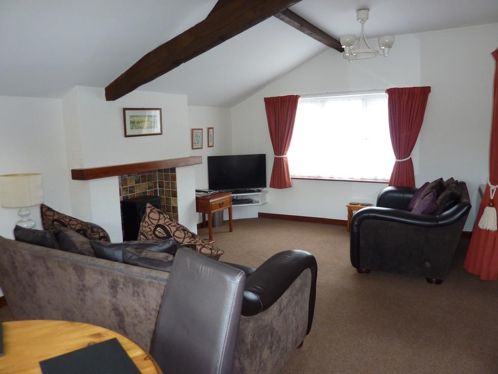 Low Costa Mill Pickering Room photo